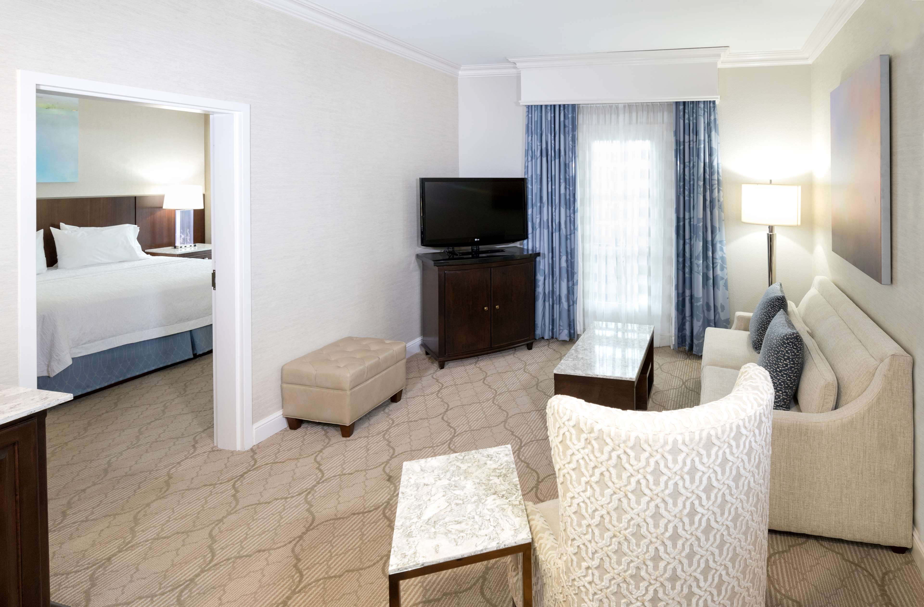 Hampton Inn & Suites Charlotte SouthPark at Phillips Place - photo 23