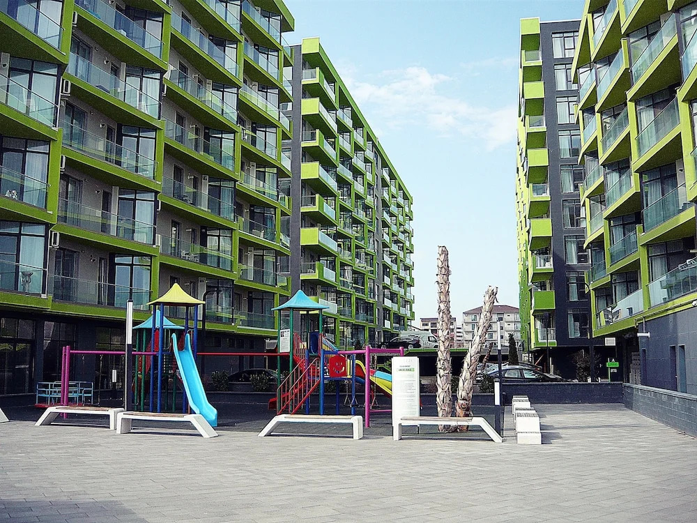 Alezzi in Navodari, Romania