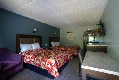 Excel Inn & Suites - photo 4
