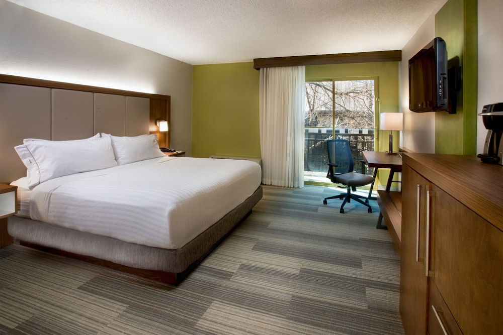 Holiday Inn Express Nashville Airport an IHG Hotel - photo 4