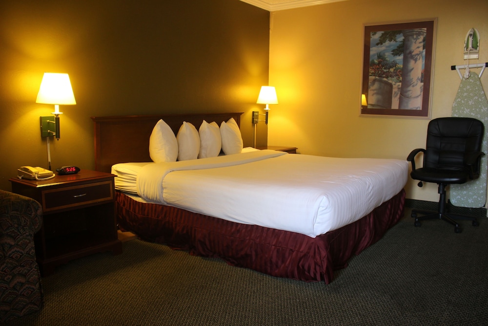 Baymont by Wyndham Amarillo West Amarillo - photo 7