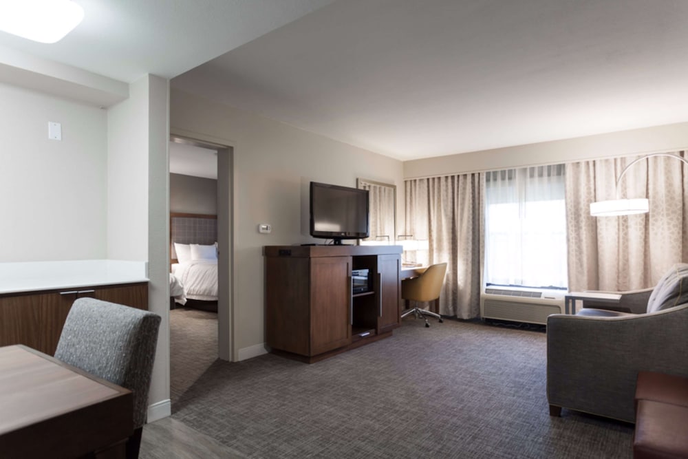 Hampton Inn & Suites Dallas DFW Airport North Grapevine - photo 22