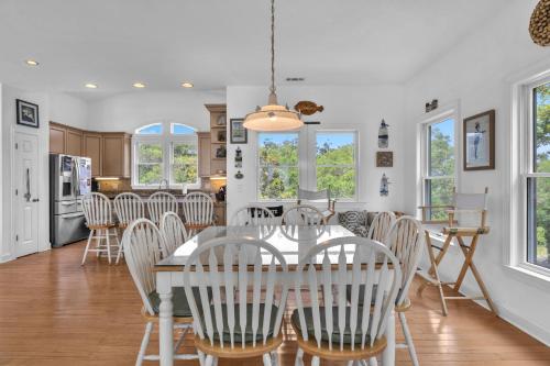 Beachfront Bliss by Oak Island Accommodations - photo 19