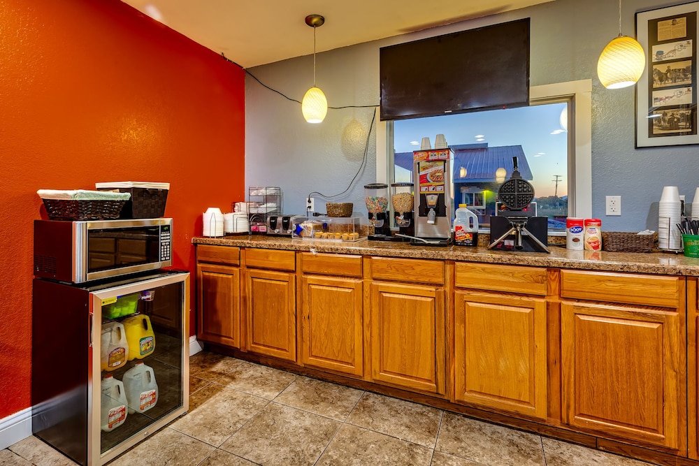 Fort Davis Inn & R.V. Park - photo 5