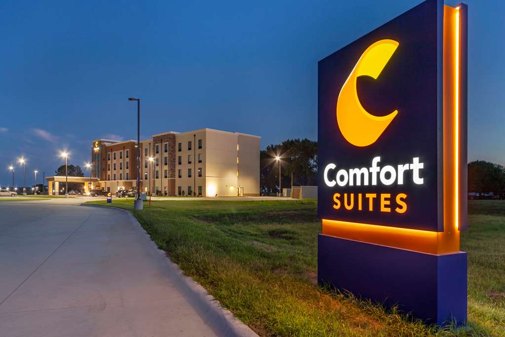 Comfort Suites Grand Island South - photo 4