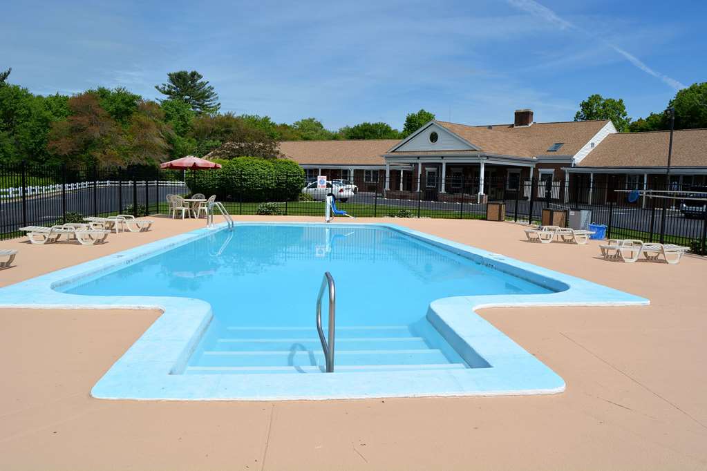 Quality Inn Raynham Taunton - photo 25