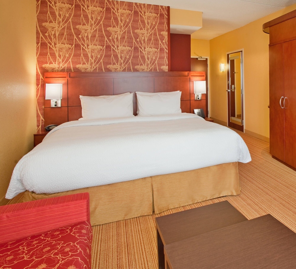 Courtyard by Marriott Pittsburgh North Cranberry Woods - photo 9