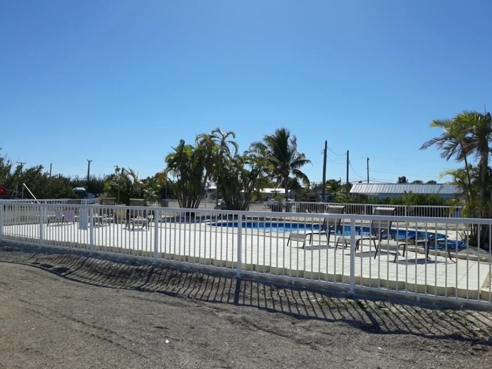 Old Wooden Bridge Resort & Marina - photo 116