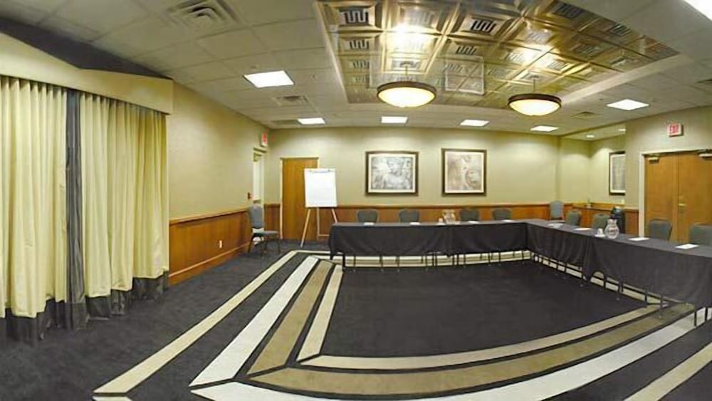 Hampton Inn and Suites Indianapolis Fishers - photo 42