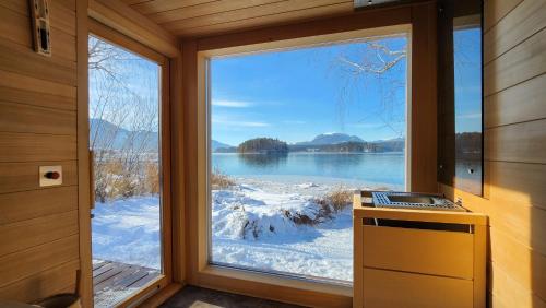 Naturel Chalet am Faaker See — 4-Star Luxury Hotel in Faak Am See, Austria