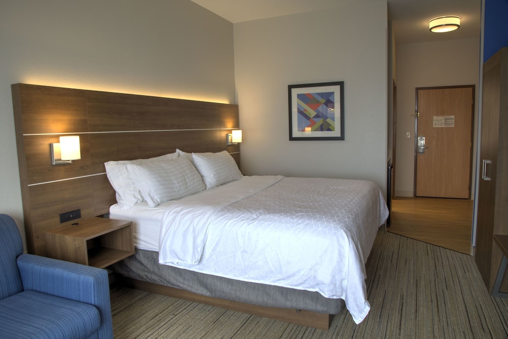 Holiday Inn Express Rochelle an IHG Hotel - photo 4