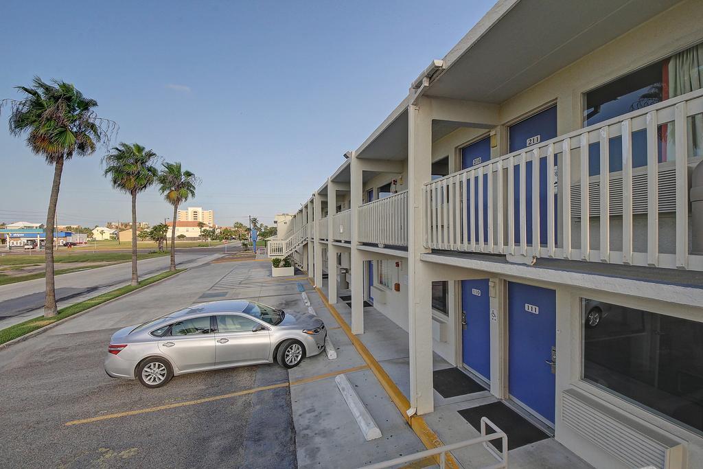 Ocean Inn South Padre Island - photo 25