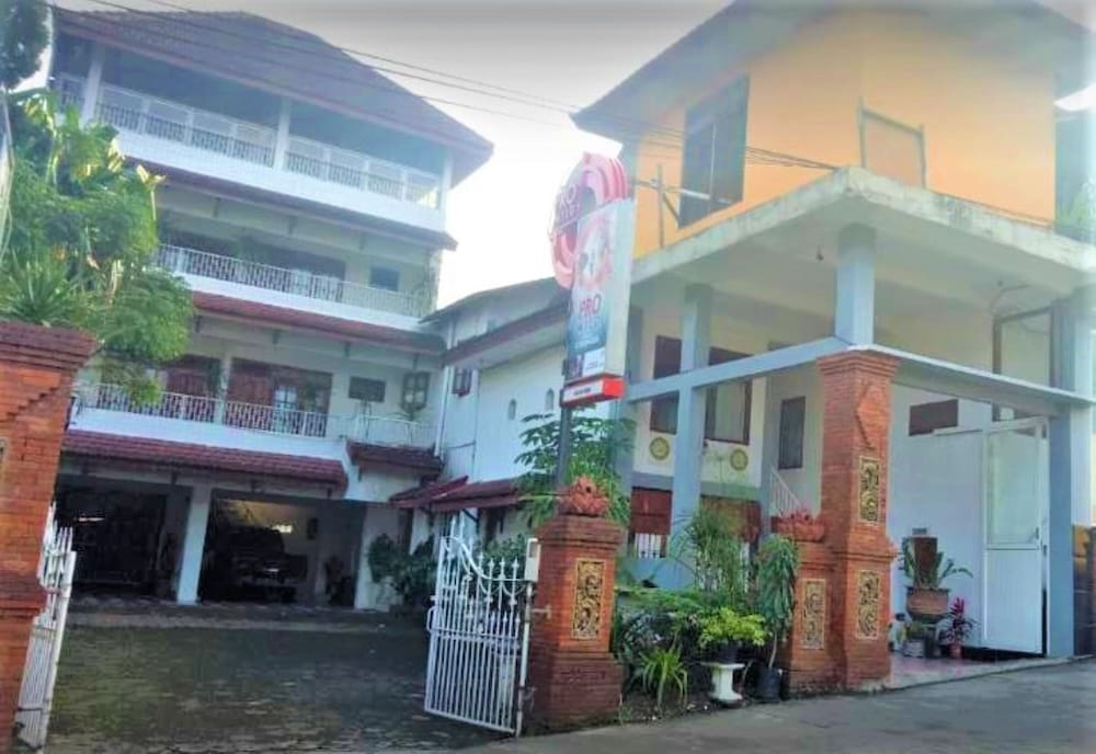 Wisma & Kantin Amanda in Mojokerto, Indonesia