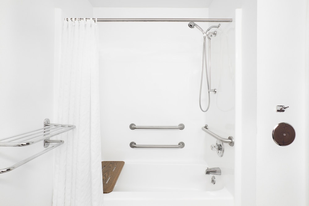 Microtel Inn & Suites by Wyndham Fond Du Lac - photo 11