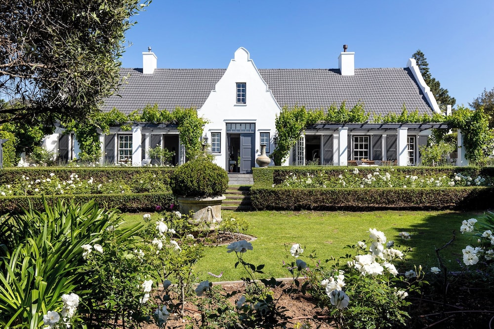 14 on Klein Constantia — 5-Star Luxury Hotel in Cape Town, South Africa