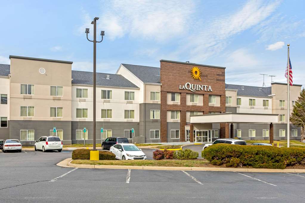 La Quinta Inn & Suites by Wyndham Manassas Battlefield - photo 4