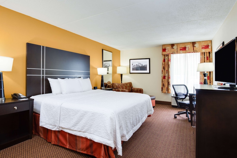 Hampton Inn Pittsburgh West Mifflin - photo 19