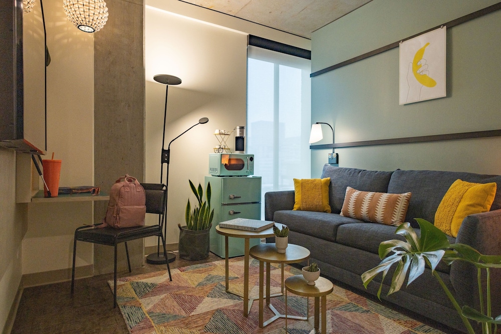 Moxy Portland Downtown - photo 14