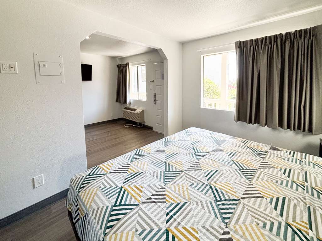 OYO Hotel Irving DFW Airport North - photo 22