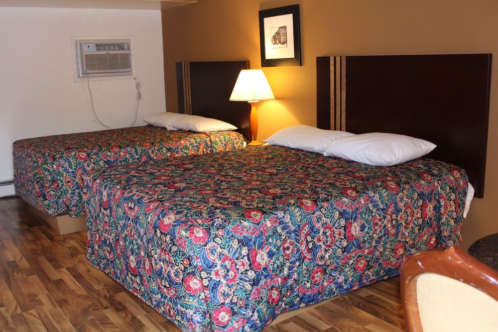 American Inn & Suites - photo 24