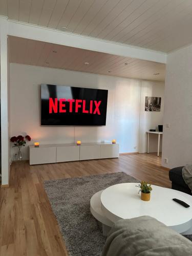Spacious and Stylish Penthouse in Downtown Rovaniemi — 4-Star Luxury Hotel in Rovaniemi, Finland