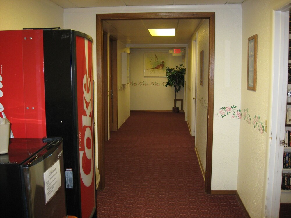Glacier Gateway Inn Cut Bank - photo 19