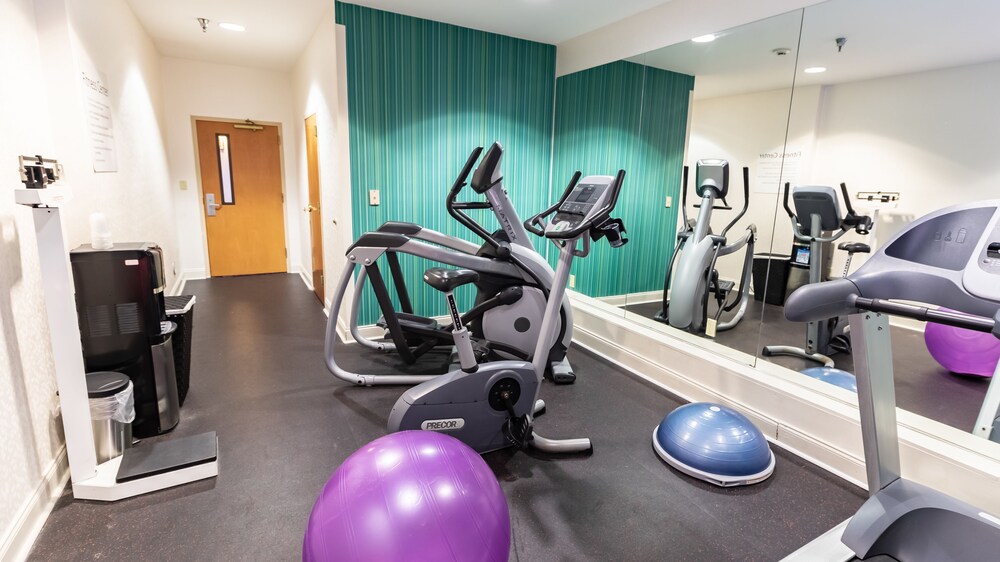 Holiday Inn Express Hotel & Suites Birmingham Irondale by IHG - photo 38
