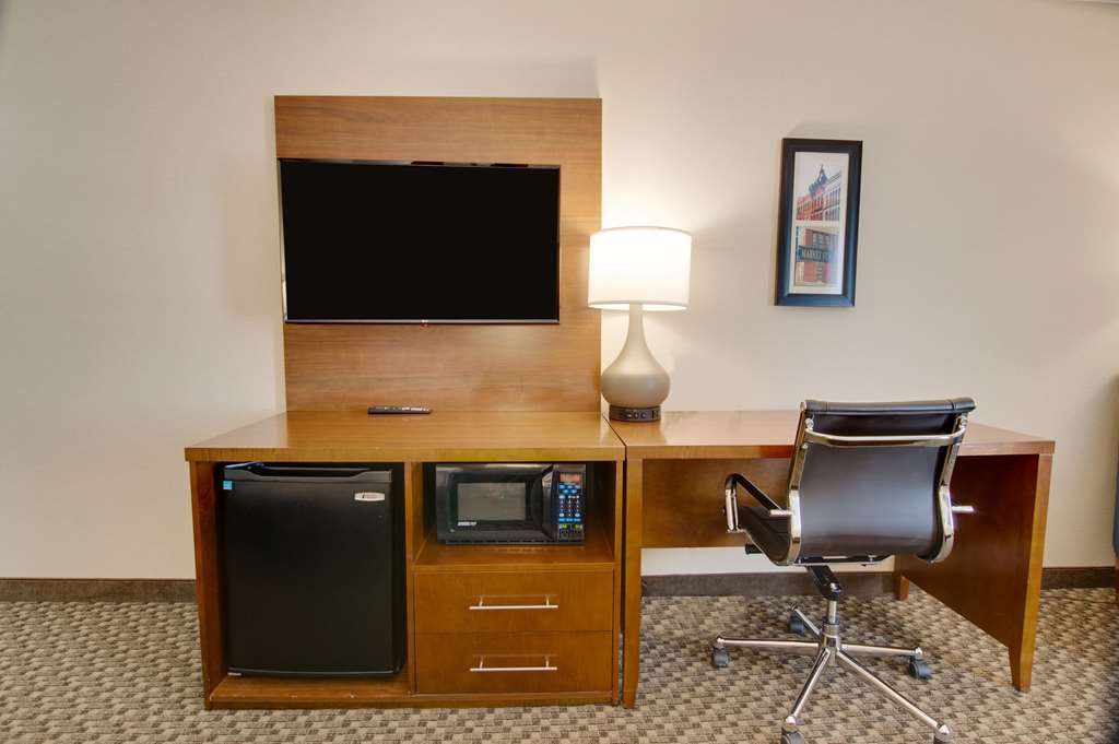 Comfort Inn Airport - photo 14