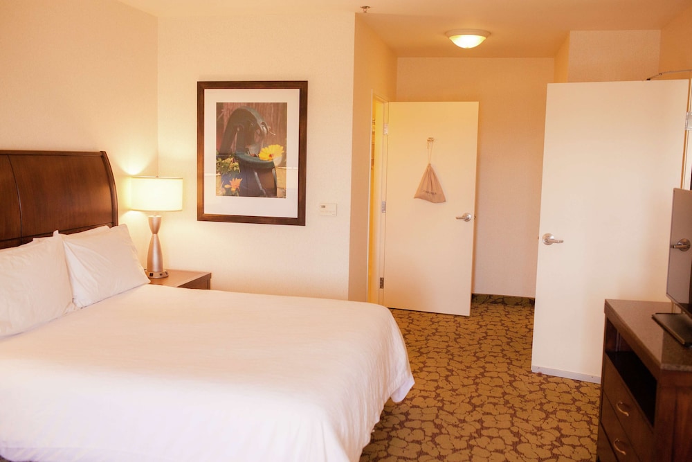 Hilton Garden Inn Redding - photo 23