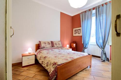 Xenia Apartments Elegant flat in the center of Milan — 4-Star Luxury Hotel in Milan, Italy