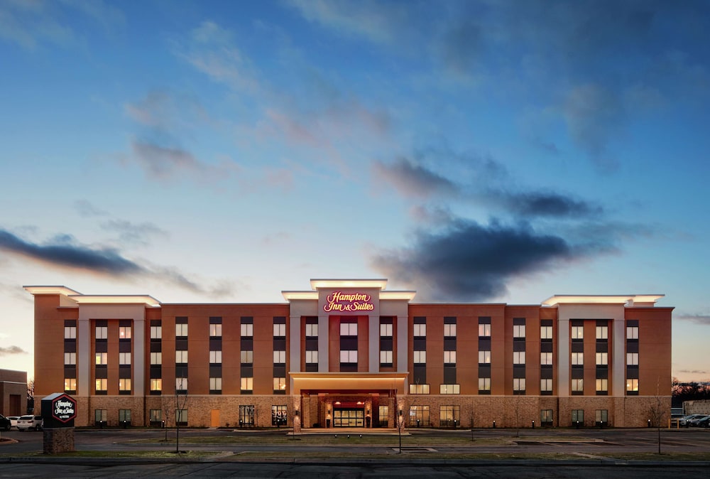 Hampton Inn & Suites Chicago Waukegan - photo 36