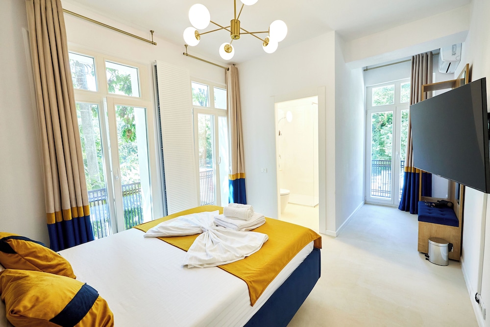 Carol Park View - carbon neutral hotel in Bucharest