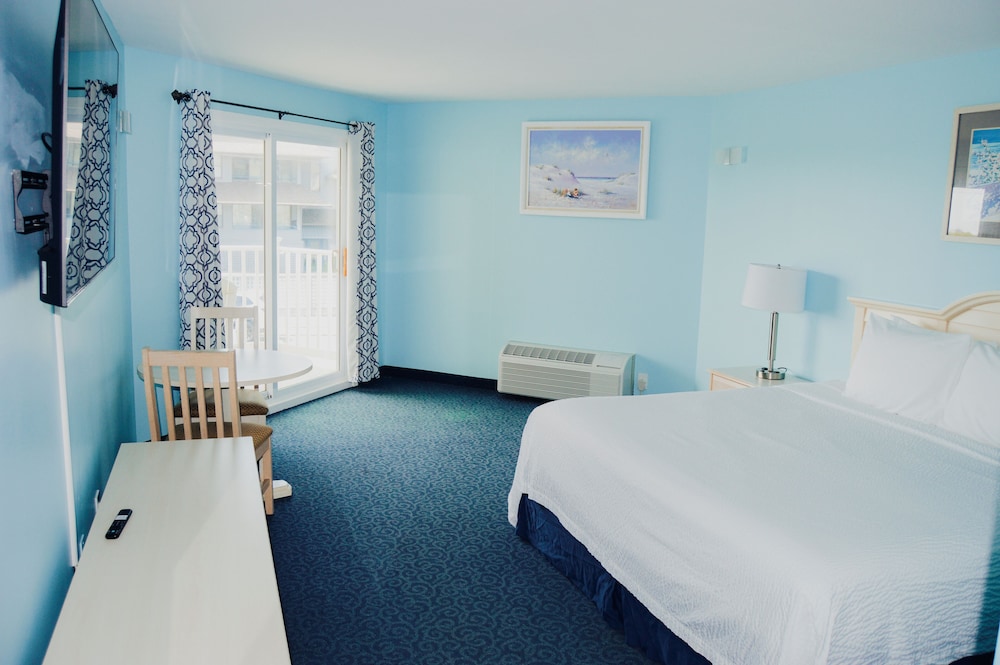 Drifting Sands Oceanfront Hotel - photo 12