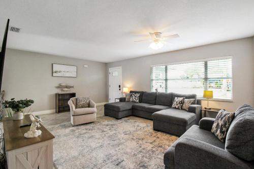Beautiful 3BR private pool home close to all of attraction Sunset Splash — 4-Star Luxury Hotel in Sarasota, United States