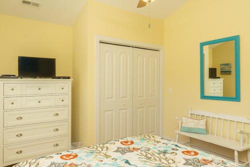 Whale Hello There by Oak Island Accommodations - photo 42