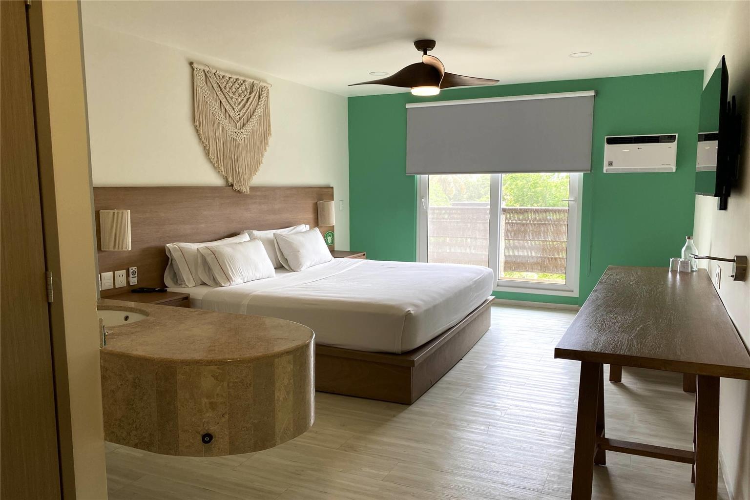 Guest room