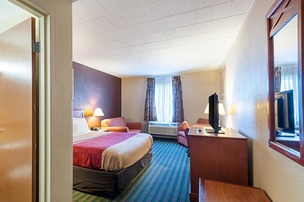 Quality Inn Near Pimlico Racetrack - photo 15