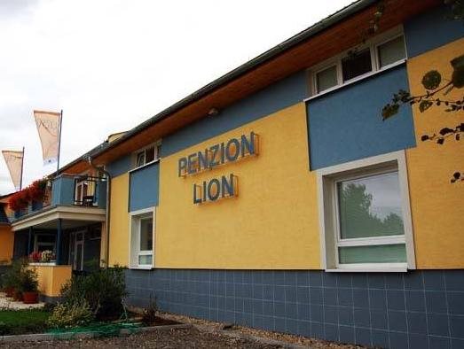 Hotel Lion — hotel in Modrice