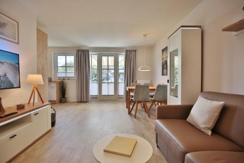 Haus Ostseeallee 33 Appartement 8 Strandhafer — 4-Star Luxury Hotel in Timmendorfer Strand, Germany