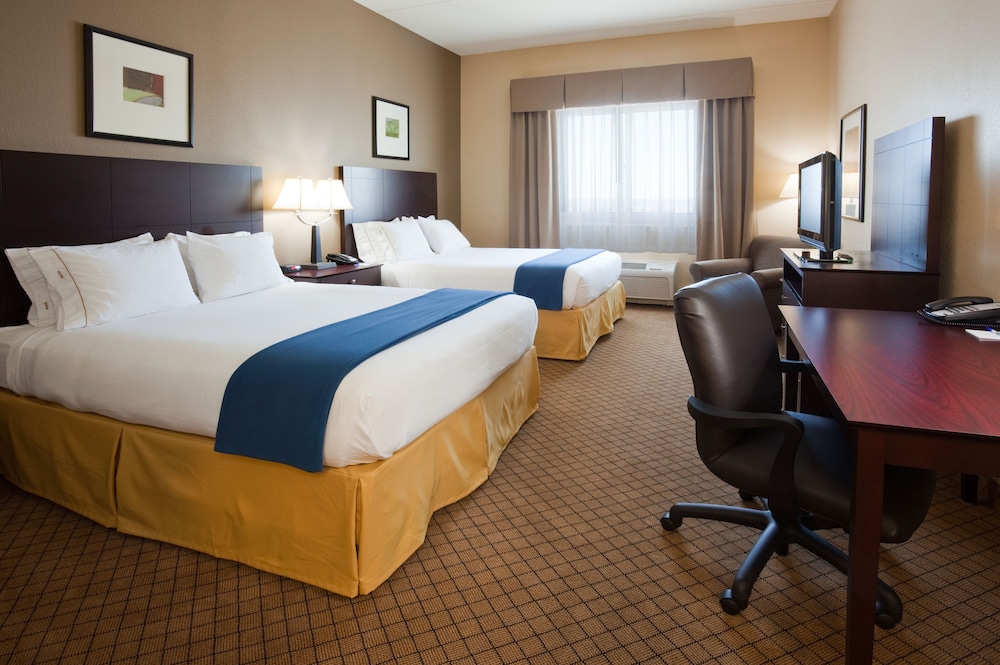 Holiday Inn Express Hotel and Suites Mankato East by IHG - photo 12