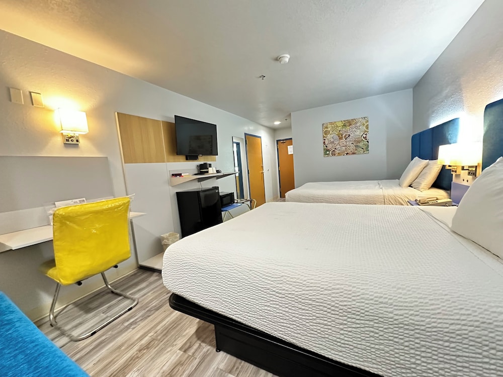 Microtel Inn by Wyndham Gallup - photo 6