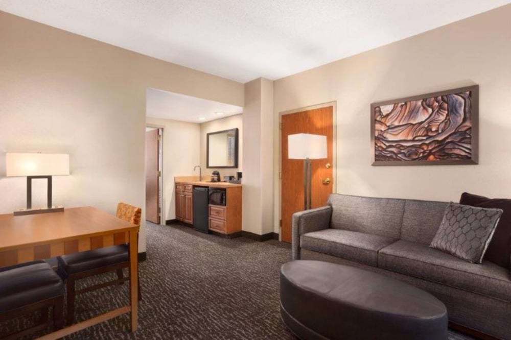 Embassy Suites Northwest Arkansas Hotel Spa & Convention - photo 32
