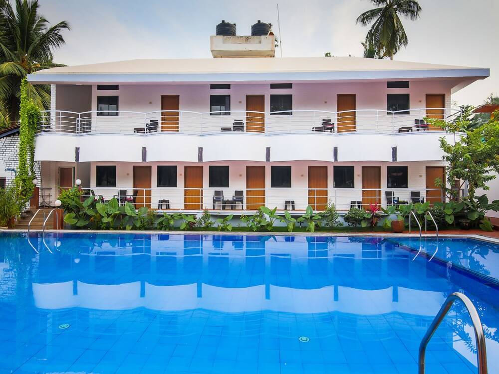 Oyo 22056 Arambol Plaza Beach Resort — Panaji