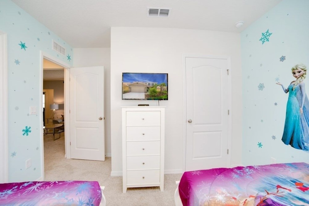 Amazing 5 Bedroom Solterra New Resort Home 5 Villa by RedAwning Davenport - photo 11