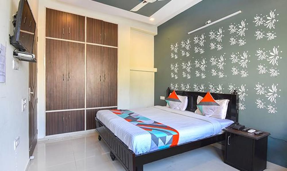 Fabexpress Bzoy Inn in Dehra Dun, India