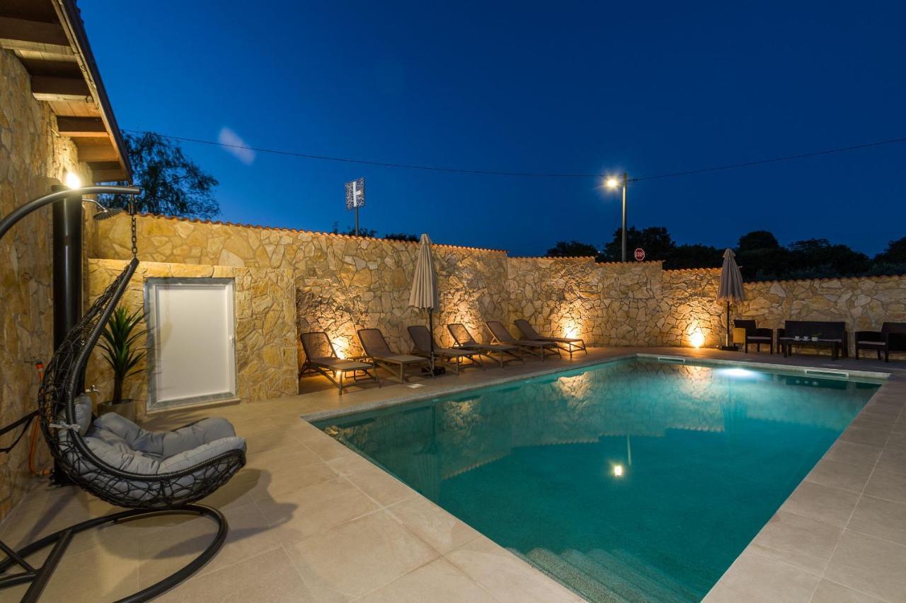 Villa Miromar App — 4-Star Luxury Hotel in Marcana, Croatia