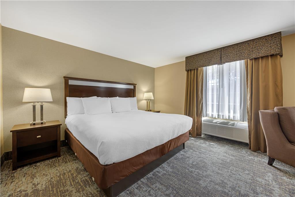 Best Western Plus Prairie Inn - photo 19
