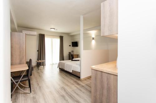 John Central Suites — 4-Star Luxury Hotel in Thessaloniki, Greece