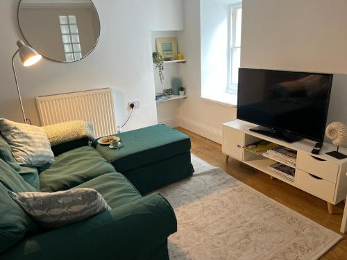 Gwandalan 1 Bed Apartment Within Tenby Town Walls — 4-Star Luxury Hotel in Tenby, United Kingdom
