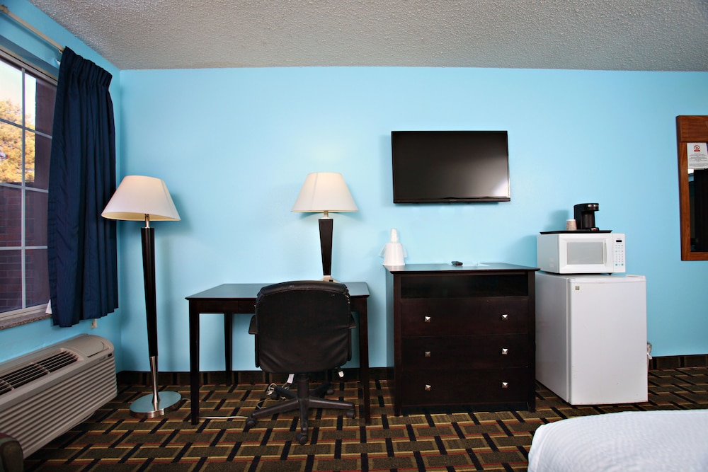 Coratel Inn & Suites By Jasper Newton - photo 12